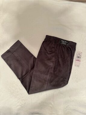 Alfred Dunner Women’s Straight Leg Pants in Dark Gray